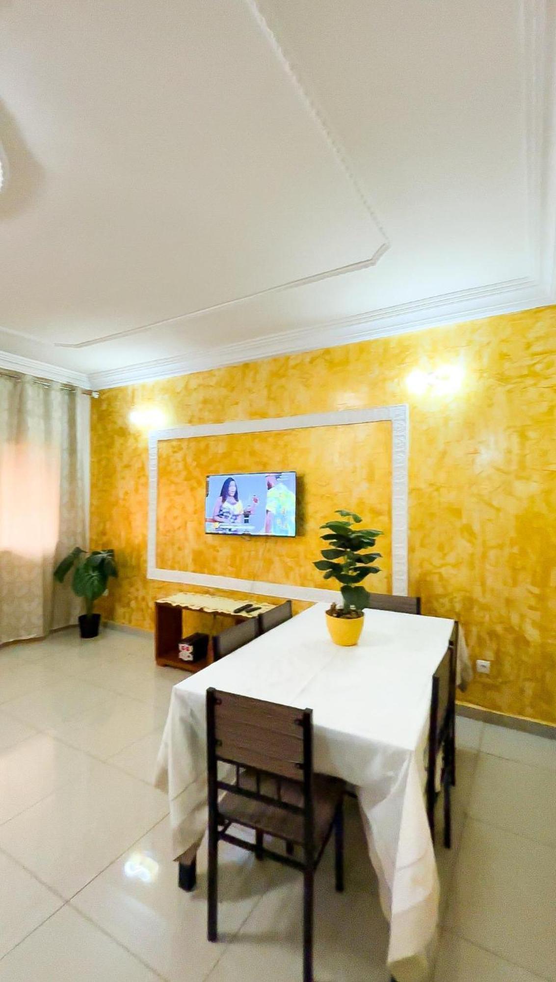 Résidence Des 7 Collines Yaoundé Exterior foto